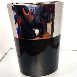 Tahari glossy black and silver/chrome kidney shaped modern minimalist Large vase